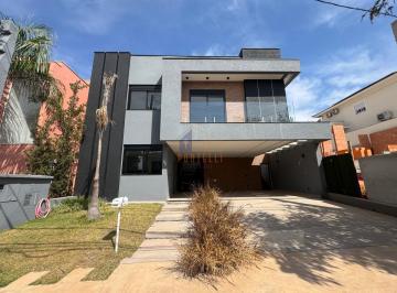 Casa · 250m² · 3 Quartos · 4 Vagas · Casa de Condominio em Itapeva - Votorantim, SP