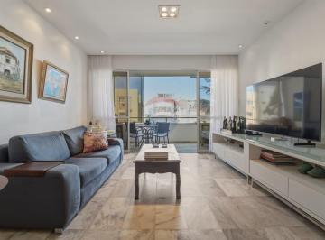 Apartamento · 139m² · 3 Quartos · 2 Vagas · Apartamento Amplo no Coração de Costa Azul