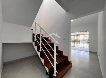 Casa · 185m² · 3 Quartos · 2 Vagas · Sobrado a Venda no Jardim Morada do Sol