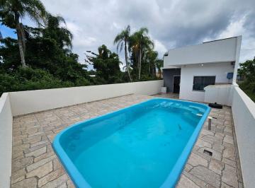 Casa · 3 Quartos · 2 Vagas · CASA MOBILIADA COM PISCINA A 550M DA PRAIA, 3 QUARTOS SENDO 1 SUÍTE, BARRA DO SAÍ