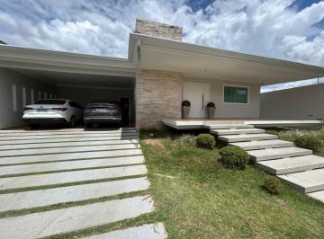 Casa de 5 quartos, Vicente Pires · Magnífica Casa Térrea c/ 04 suítes , 03 salas , lavabo e área de lazer completa