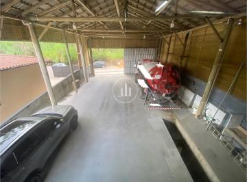 Casa · 230m² · 4 Quartos · 3 Vagas · Casa e galpão à venda em Três Riachos em Biguaçu