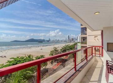 Apartamento · 120m² · 3 Quartos · 2 Vagas · Apartamento Frente Mar à venda no Centro em Balneário Camboriú.