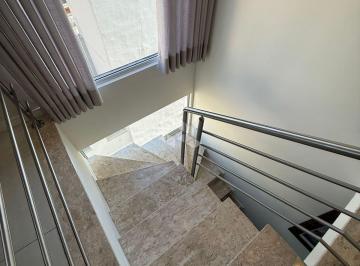 Apartamento · 81m² · 2 Quartos · 2 Vagas · Apartamento mobiliado com 2 quartos/dormitórios no bairro Pedra Branca, em Palhoça - SC
