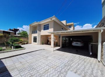 Casa · 165m² · 3 Quartos · 2 Vagas · Casa à Venda em São José: 3 Quartos, Suíte e Próxima ao Mar