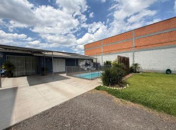 Casa · 95m² · 2 Quartos · 1 Vaga · CASA À VENDA SEMI MOBILIADA, COM DOIS DORMITÓRIOS, PISCINA AQUECIDA E AMPLO PÁTIO