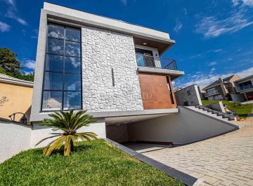 Casa · 330m² · 4 Quartos · 4 Vagas · Casa com 330m² em Condomínio Fechado no São Braz