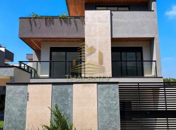 Casa · 256m² · 3 Quartos · 4 Vagas · Casa à venda - no Seminário