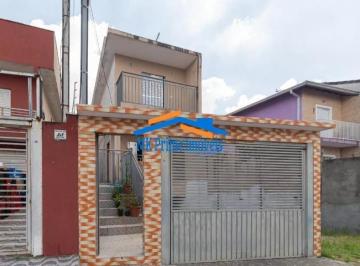 Casa · 180m² · 3 Quartos · 5 Vagas · Casa com 3 quartos e 5 vagas de garagem.