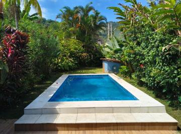 Casa de 3 quartos, São Sebastião · Casa à venda