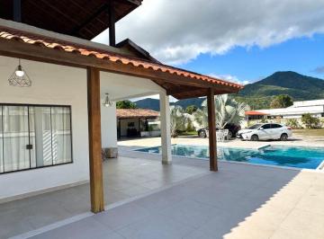 Casa de 2 quartos, Rio de Janeiro · Oportunidade, casa com 320 m2, salão em 2 ambientes, 2 suítes (1 suíte master) c/ ampla área gourmet