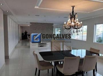 Casa · 423m² · 3 Quartos · 5 Vagas · Sobrado Residencial à Venda em Vila Scarpelli, Santo André – Financiamento Disponível