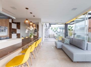 Apartamento · 221m² · 3 Quartos · 2 Vagas · SQN 109 - COBERTURA - 3 QUARTOS - 2 VAGAS DE GARAGEM - SALÃO DE FESTAS.