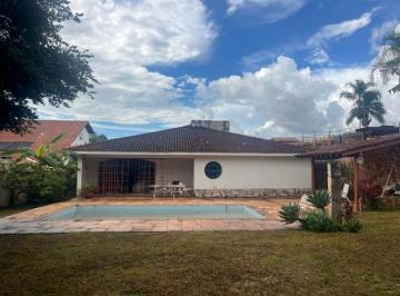 Casa · 350m² · 4 Quartos · 2 Vagas · Casa térrea, potêncial para reforma, 4 quartos , localização estratégica