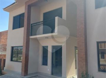 Casa · 121m² · 3 Quartos · 2 Vagas · Condomínio com 3 quartos à venda em Jardim Santa Helena - SP