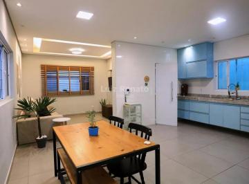 Casa · 170m² · 2 Quartos · 2 Vagas · Casa à venda no bairro Sagrada Família
