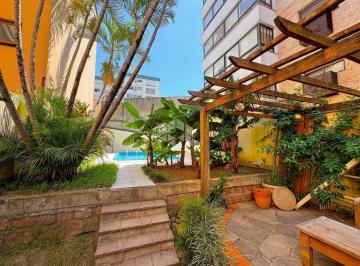 Casa · 200m² · 3 Quartos · 2 Vagas · Casa com 3 quartos, sendo 2 suítes, no bairro Auxiliadora