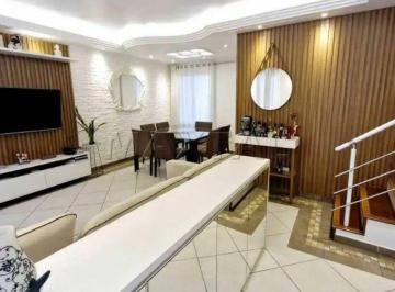 Casa · 195m² · 3 Quartos · 2 Vagas · Amplo Sobrado em condomínio com 195m², 3 Dormitórios e Área Gourmet- Vila Pedra Branca