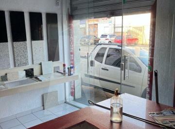 Comercial · 56m² · Salão comercial com 1 banheiro perto do metrô.