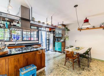Casa · 180m² · 3 Quartos · 2 Vagas · Casa à Venda na Chácara Santo Antônio com 180m², 3 dormitórios (1 suíte) e 2 vagas