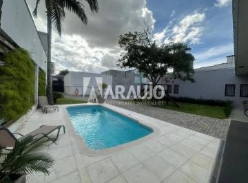 whatsapp-image-2026-03-04-at-10-16-421773805278561.jpeg · Casa com quadra e piscina no Centro de Itajaí