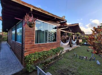 Casa · 152m² · 3 Quartos · 6 Vagas · Casa com 03 quartos em Santana, Gravatá/PE