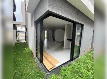 Casa de 3 quartos, Curitiba · Sobrado 03 dormitórios 041 99710 46 52