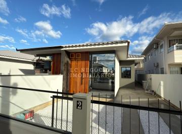 Casa · 70m² · 3 Quartos · 2 Vagas · Casa à venda no bairro Nova Palhoça - Palhoça/SC