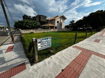 Terreno · 300m² · Terreno De Esquina Quadra Mar em Zimbros - Bombinhas/SC