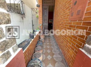 Casa · 176m² · 3 Quartos · 2 Vagas · MÉIER - RUA DONA CLAUDINA - CASA LINEAR - 3 DORMITÓRIOS(1 SUÍTE) - ÁREA LIVRE EX