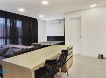 Apartamento · 33m² · 1 Quarto · 1 Vaga · loft totalmente mobiliado, com garagem e estrategicamente localizado em Blumenau
