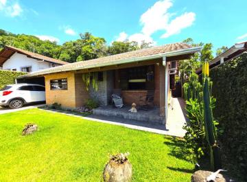 Casa · 130m² · 4 Quartos · 3 Vagas · Casa com Piscina no Bairro Água Verde – Conforto, Lazer e Sustentabilidade