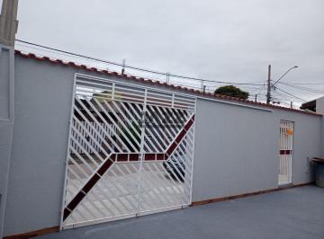 Casa · 66m² · 3 Quartos · 3 Vagas · Casa com 3 Dormitórios (1 Suíte) e Amplo Terreno - 3 Vagas | Jardim Santa Rosa