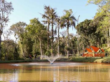 Rural de 6 quartos, Juquitiba · Refúgio Completo no Campo – Chácara com 2 Casas, Lazer Total, Lago e Estrutura para Grandes Eventos!