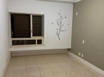 Apartamento de 4 quartos, Brasília · SQS 104 - 4 quartos - DCE - 1 vaga de garagem.