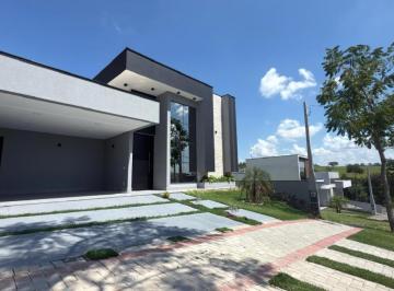 cce0ceae-6616-455a-af6e-57b8b0d8c342 · Casa no condomínio Residencial Laguna para venda com 3 quartos, sendo 3 suítes, 190m²