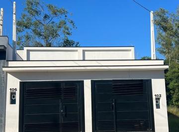 3c4fbc90-64e5-4c29-bd2c-16752edf37f4 · Deslumbrante casa de vila para venda em Parque Residencial Sabiás com 2 quartos, sendo 1 suíte, 70m²