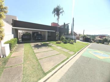 01b9f67b-748d-4676-8350-52dd118c1ec6 · Casa no condomínio Vila Inglesa para venda com 3 quartos, sendo 3 suítes, 242m²