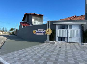 Casa de 2 quartos, Mongaguá · Sobrado novo com Piscina e Espaço Gourmet à Venda em Mongaguá/SP!