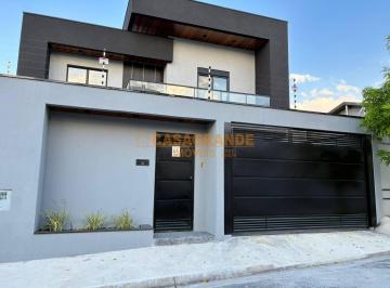 Casa · 225m² · 3 Quartos · 2 Vagas · Casa à Venda - 3 quartos, 1 suíte + closet, Área Gourmet - Villa Branca