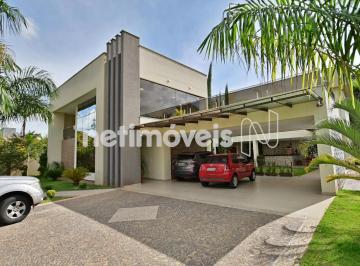 38538f2f-ff56-48d4-a548-de4b3ea54b24.webp · Magnífica casa em condomínio fechado no Park Way.