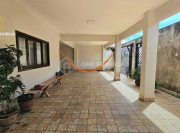 Casa de 4 quartos, Vicente Pires · Linda casa com 2 pavimentos lote 500m²