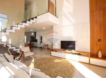 Casa · 254m² · 3 Quartos · 2 Vagas · Casa 3 suítes e quintal gramado à venda, 254m² - R$1.447.000 - Cond Central Parque - Salto/SP