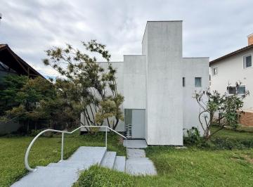 Casa · 143m² · 3 Quartos · Venda | Casa 4 quartos (1 suíte)
