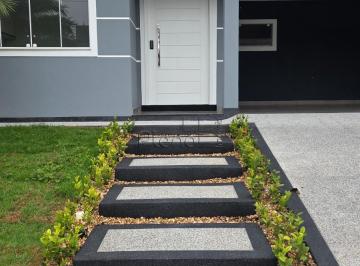 imagem · Sobrado à venda em Valinhos, Jardim Alto da Colina, com 3 suítes, com 257 m²