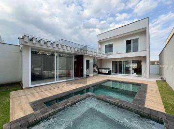 Casa · 296m² · 3 Quartos · 4 Vagas · Casa à Venda no Condomínio Aruã Brisas – Mogi das Cruzes | 3 Suítes | Mobiliada |