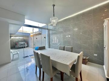 Casa · 220m² · 4 Quartos · 5 Vagas · Casa 4 Quartos com 1 Suíte e 220m² - Abraão