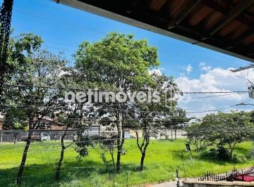 Casa · 234m² · 4 Quartos · 2 Vagas · Casa no Alípio de Melo