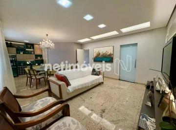 Apartamento · 103m² · 3 Quartos · 2 Vagas · Lindo apartameto 3 quartos, suíte, elevador no Castelo!