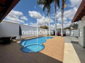 Casa · 304m² · 3 Quartos · 8 Vagas · Casa com piscina à venda na Pampulha
